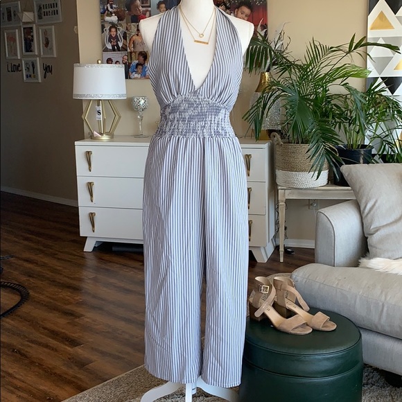 Pants - 🔥⬇️⬇️🔥Pinstripe halter neck Romper. L